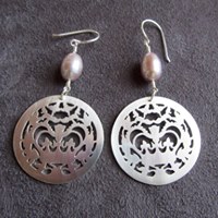 crownie earrings (fancy), silver & pearl